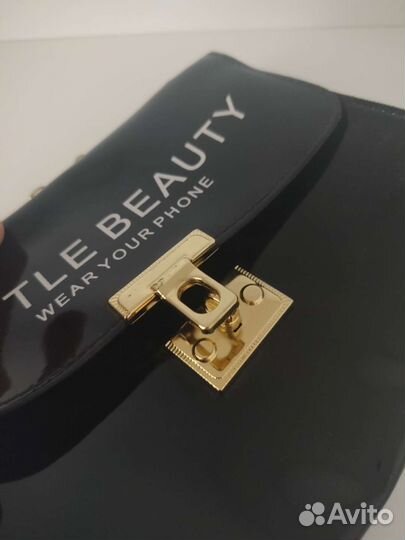 Сумка на плечо с цепочкой и текстовым принтом