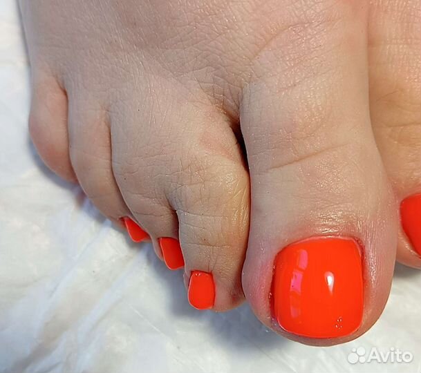 Маникюр с покрытием гель-лаком