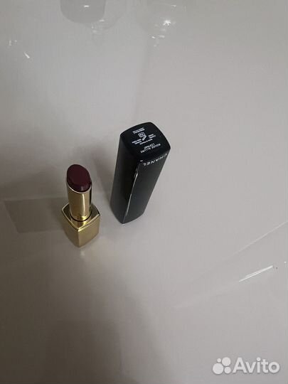 Помада Chanel Rouge Allure L'extrait 824