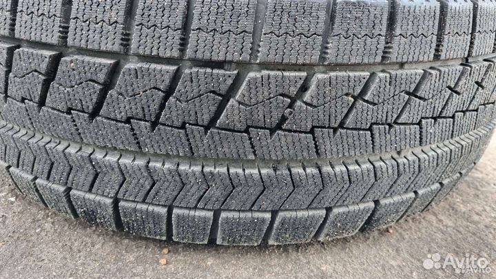 Bridgestone Blizzak VRX 225/60 R16