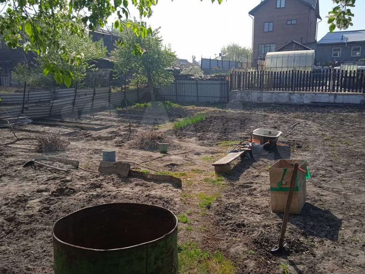 Дом 50 м² на участке 8 сот.