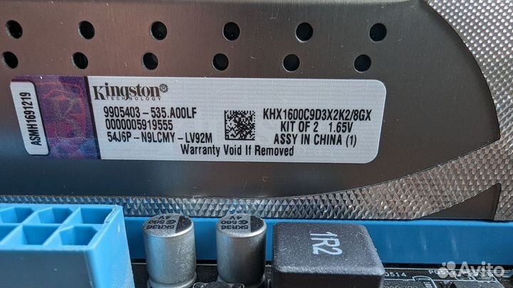 Материнская плата с процессором и памятью