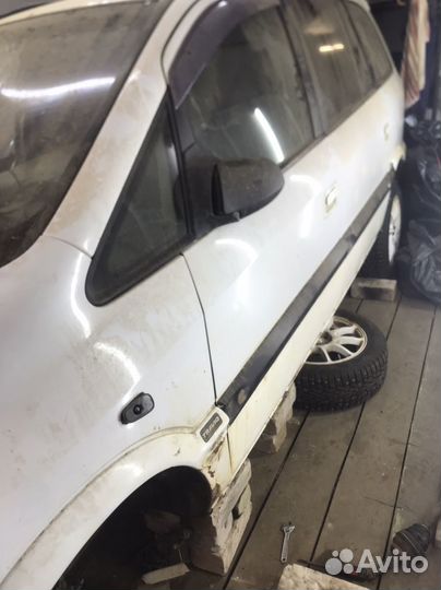 Разбор Опель Зафира А, Субару Травик