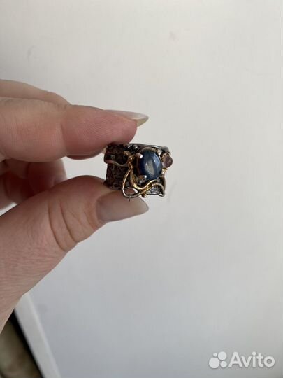 Серебряное кольцо с сапфиром