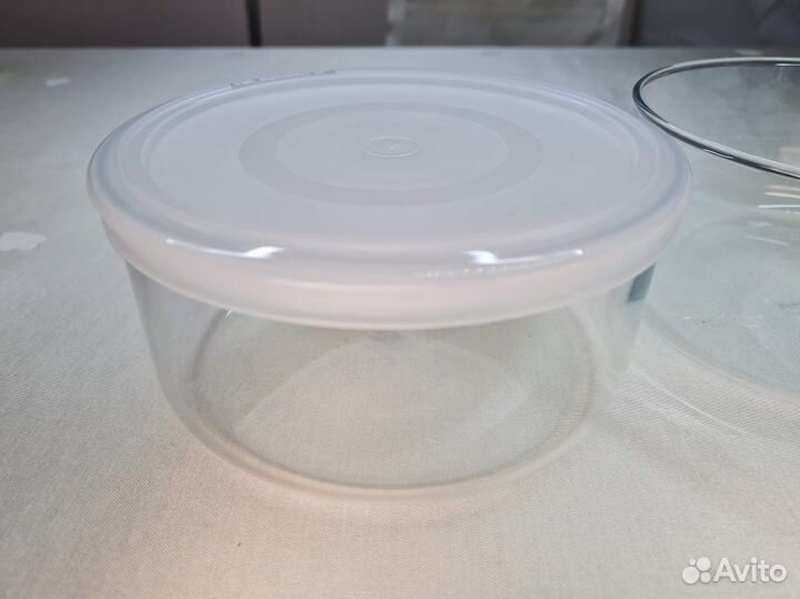 Салатник стеклянный с крышкой