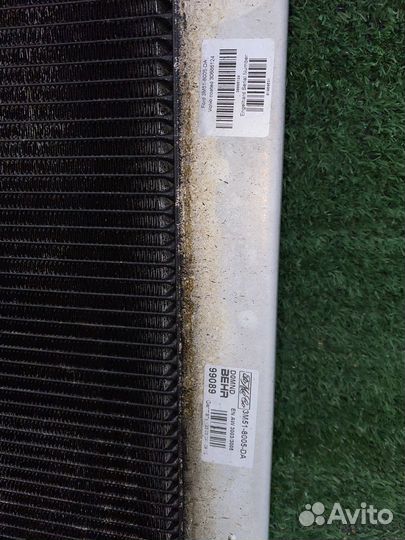 Радиатор охлаждения Volvo V50 S40 MW MS 3M518005DA