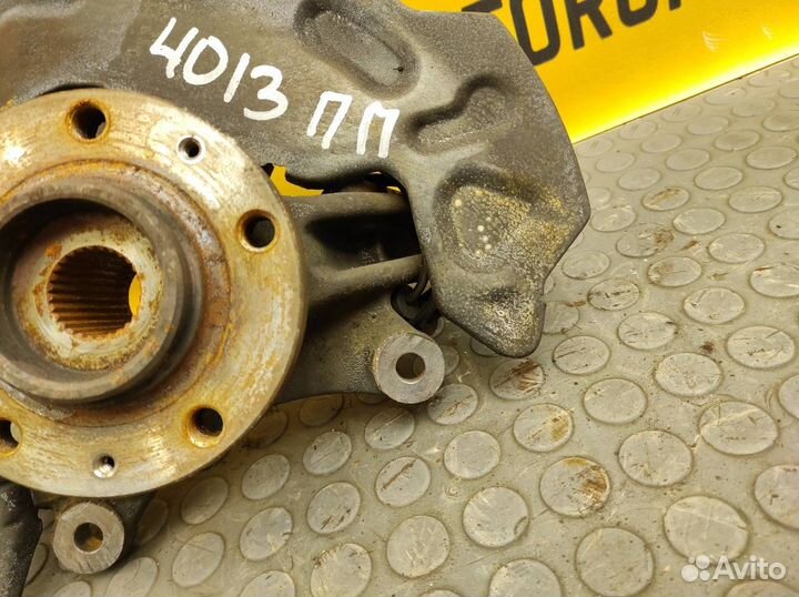 Кулак поворотный передний правый Peugeot 508 W2