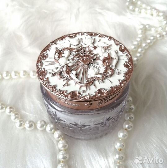 Праймер Flower Knows в наличии