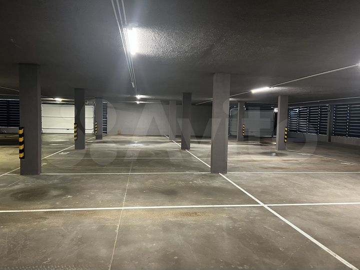 Машиноместо, 15 м²