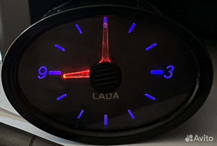 Часы на priora