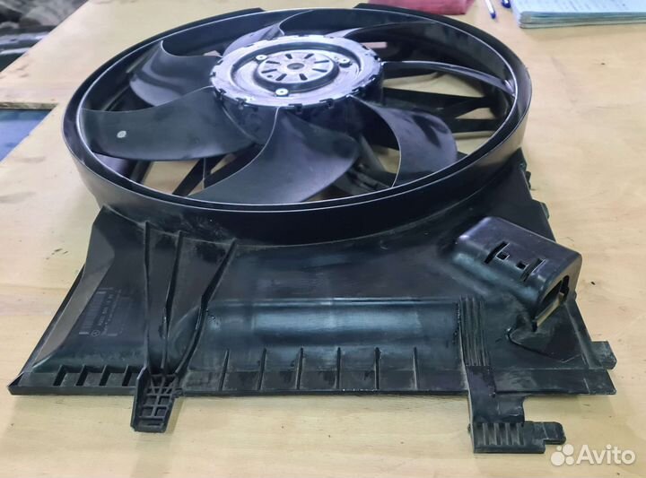 Радиатор охлаждения двигателя Mercedes W203