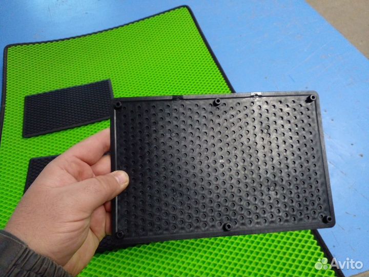 Подпятник для автоковриков