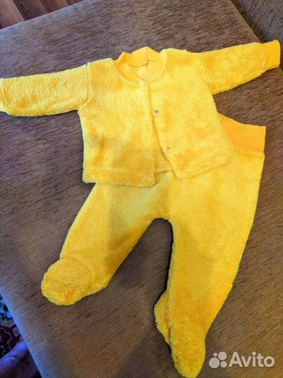 Костюмы и кофта для девочки