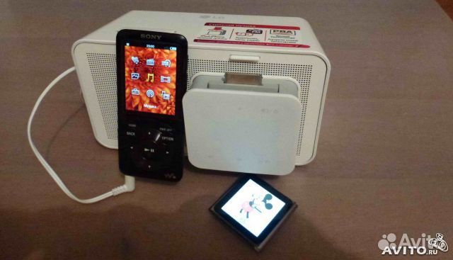 Новая мощная минидокстанция LG с FM тюнером