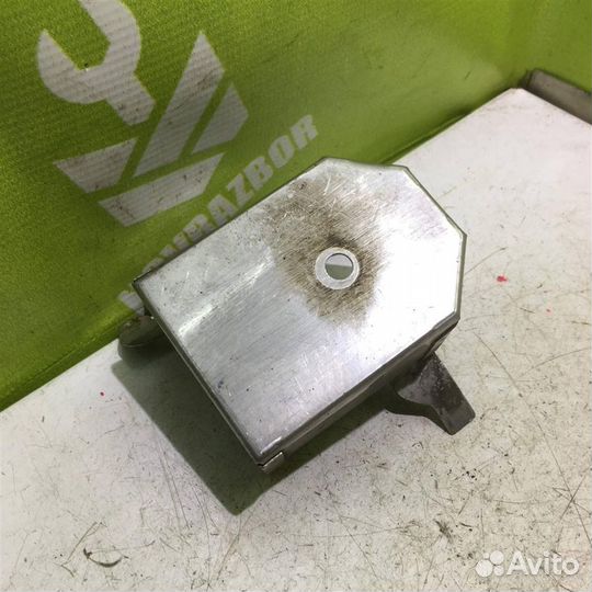 Кронштейн (сопут. товар) Фольксваген Пассат Б6