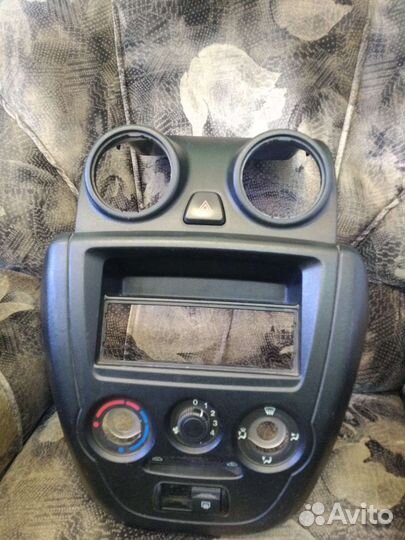 Рамка магнитолы Лада granta