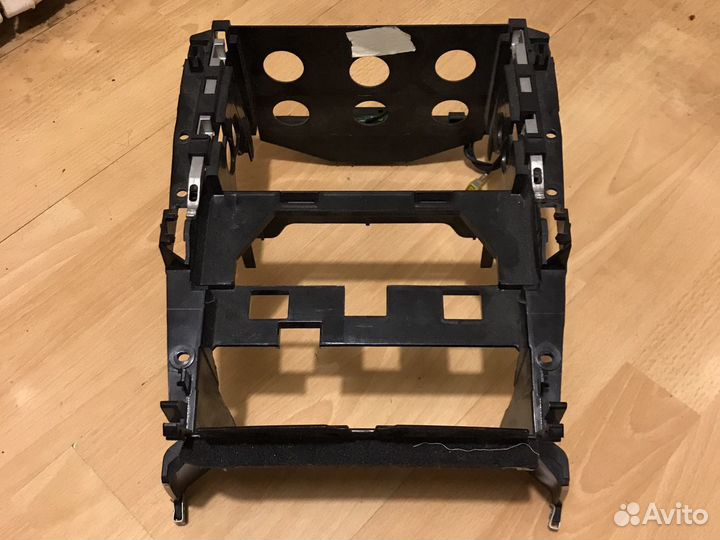 Кронштейн команда Мерседес мл гл 164