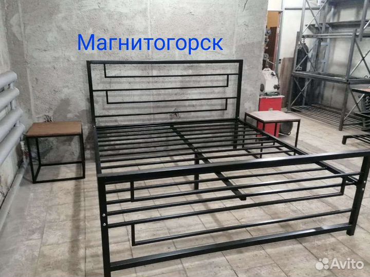 Кровать