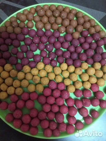 Прикормочные бойлы: тонущие и пылящие