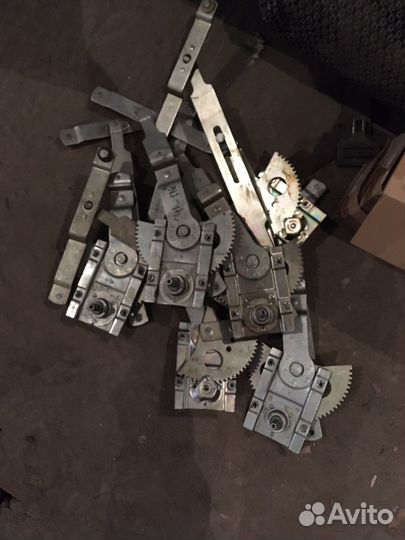 Стеклоподъемник газ Волга