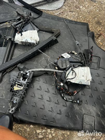 Замок двери A 164 723 06 14