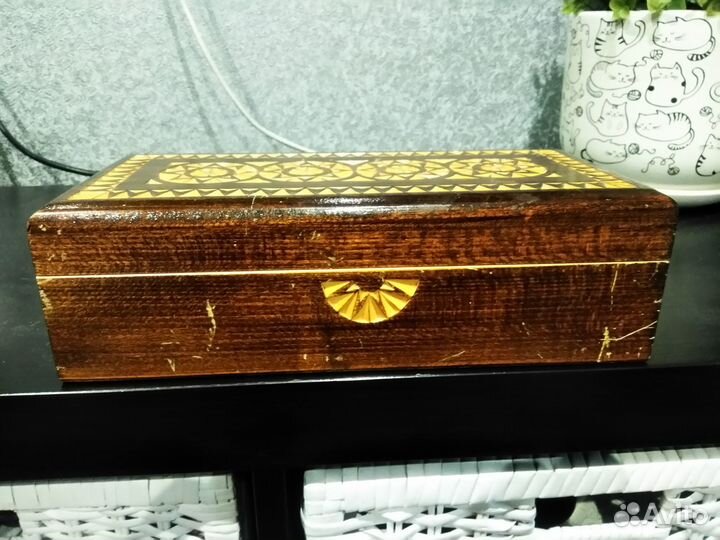 Шкатулка для украшений из дерева