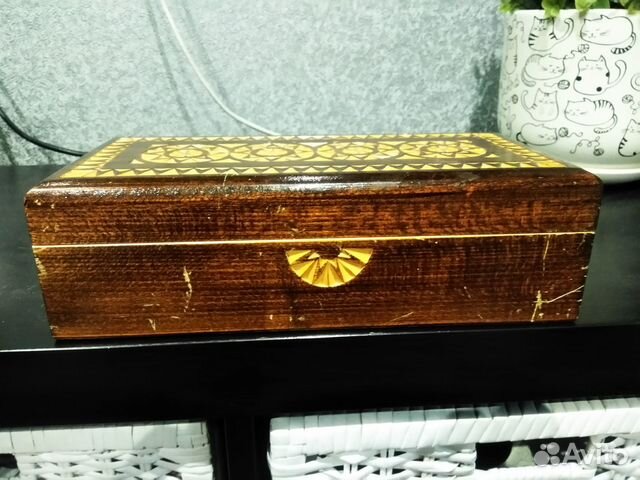 Шкатулка для украшений из дерева