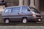 Toyota Model F I (1982—1992) Минивэн