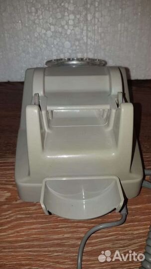 Старинный телефон