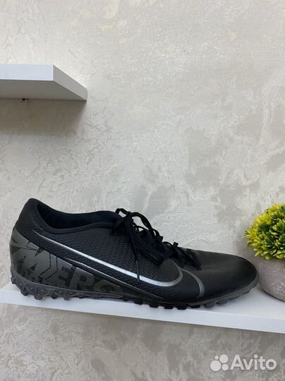 Футбольные шиповки