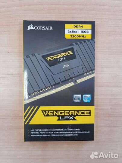 Оперативная память Corsair Vengeance LPX DDR4 16GB