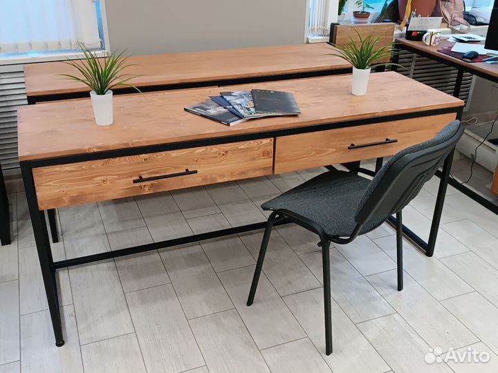 Стол письменный