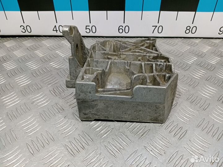 Б/У Кронштейн кондиционера Audi A4 B5 1994-#002