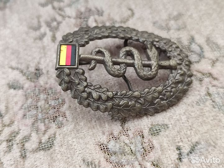 Винтажный знак медик бундесвер Germany