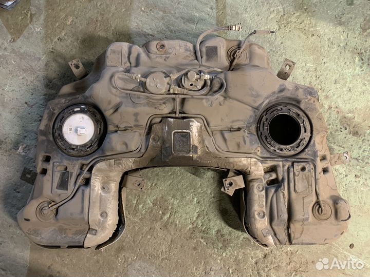 Бак топливный Jeep Grand Cherokee WK2 SRT8