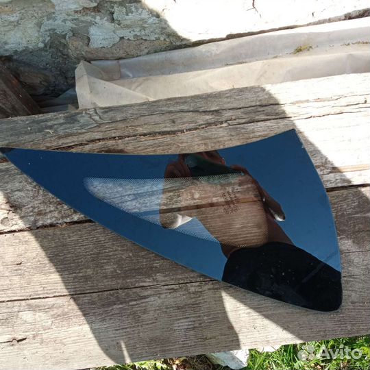 Стекло окна боковины Лада Гранта Стандарт