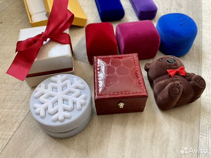 Коробочки для ювелирных изделий