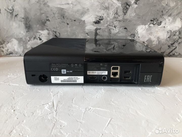 Xbox 360 E 250 gb (Corona )