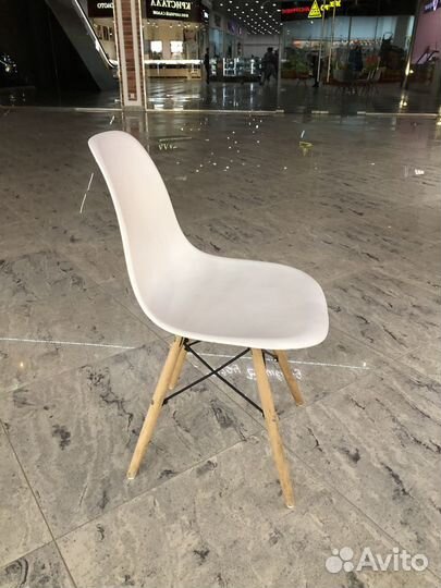 Стул Eames Style DSW