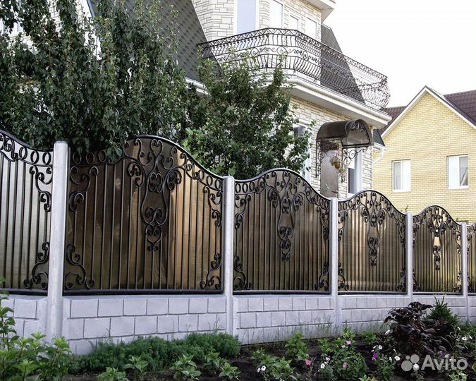 Заборы кованные для частного дома 3D на заказ 2м
