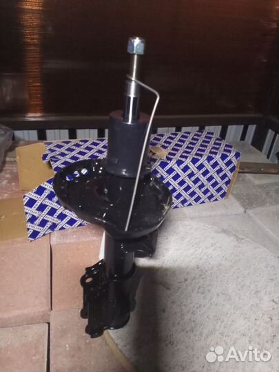 Стойки передние Рио, solaris