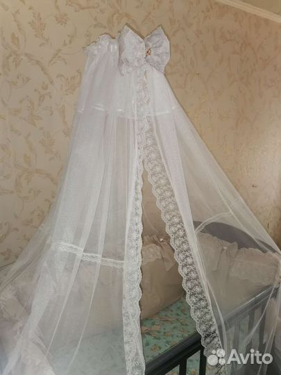 Бортики и балдахин новые