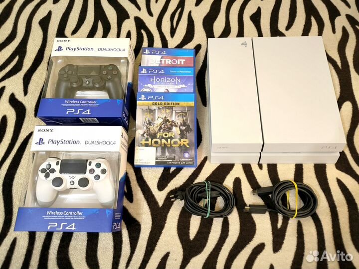 Sony PS4 Fat White 500Gb + Игры