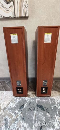 Акустические колонки JBL E80