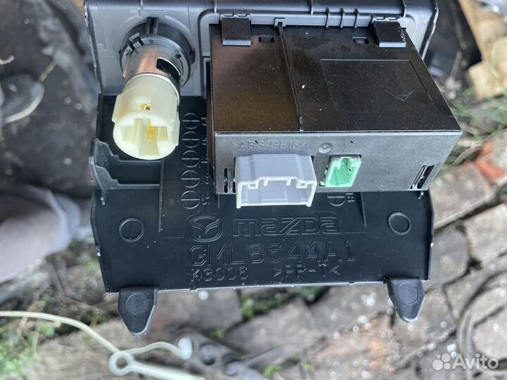 Блок управления USB Mazda 6 2015 год