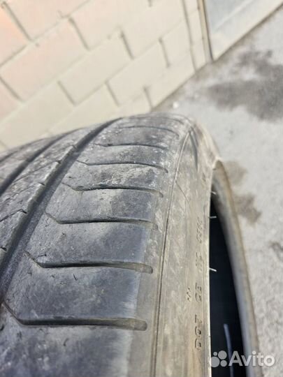 Pirelli P Zero 295/35 R21