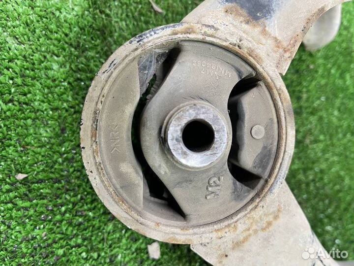 Опора двигателя задняя Mitsubishi Lancer 10 X