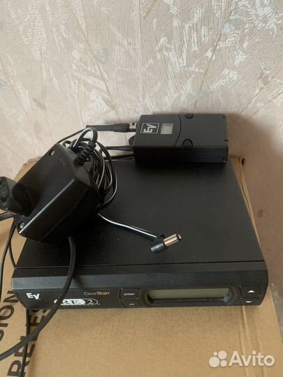 Радиомикрофон головной, гарнитура для концерта