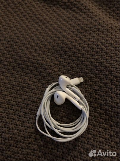 Наушники earpods