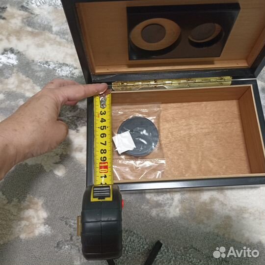 Коробка хьюмидорная